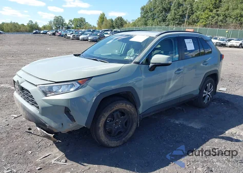 2020 Toyota Rav4 Xle Premium z USA, uszkodzony, nr VIN 2T3A1RFV4LW138309